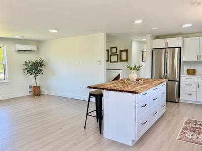 220 Tinkham Road — photo 3