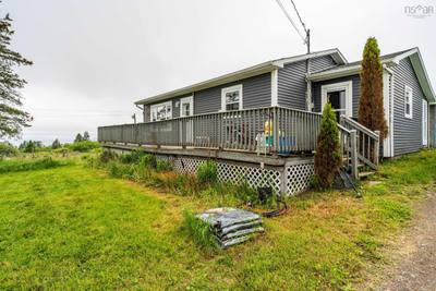 39 Rogers Road — photo 4