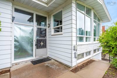 489 Pine Ridge Avenue — photo 4