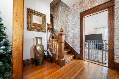 132 Almont Avenue — photo 8