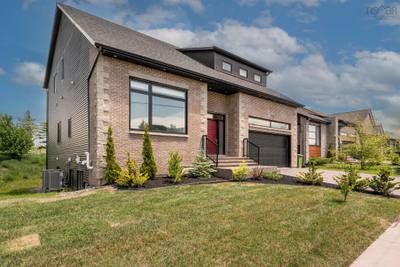 70 Bradford Place — photo 2