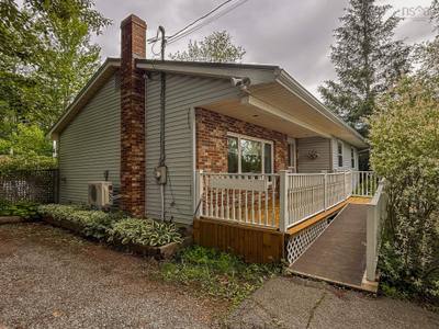 1192 Highway 2 — photo 3