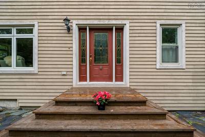 5 Kenley Road — photo 3