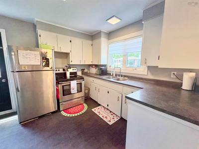 466 Martin Avenue — photo 4