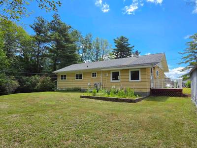 119 Hubley Road — photo 4
