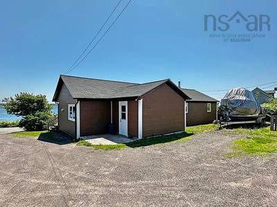 593 Veterans Memorial Drive — photo 2