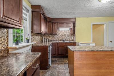 437 Cabot Street — photo 5