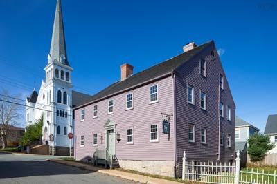 69 Fox Street — photo 3