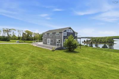 1580 Second Peninsula Road — photo 3