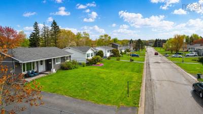 85 Ranni Crescent — photo 4