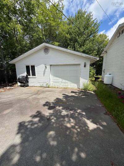 115 Dawson Heights — photo 3