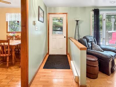 26 South Hill Drive — photo 4