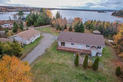 103 Paradise Road — photo 3