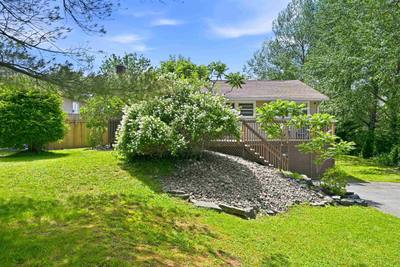 21 Lewis Drive — photo 2
