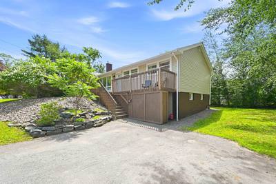 21 Lewis Drive — photo 3