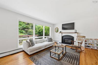 21 Lewis Drive — photo 4