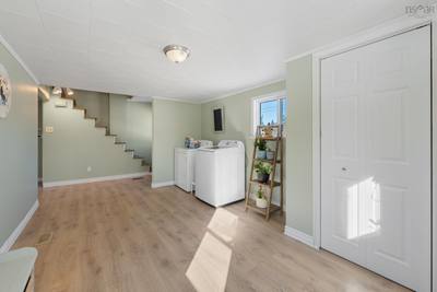 90 Oak Park Road — photo 3