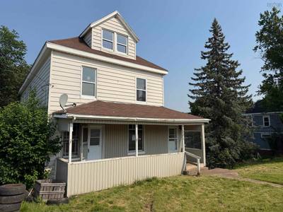 147 Mackay Street — photo 2
