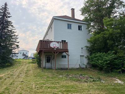 147 Mackay Street — photo 3