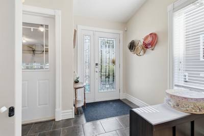 34 Etna Street — photo 4