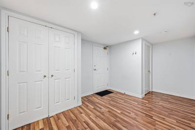 1041 Wellington Street #101 — photo 6