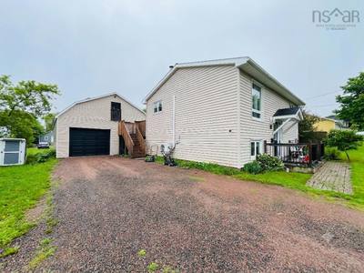 21 Snowden Avenue — photo 4