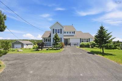 118 Spruce Court — photo 3