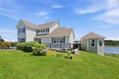 118 Spruce Court — photo 4
