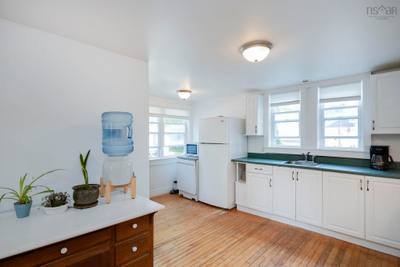 118 Belcher Street — photo 6