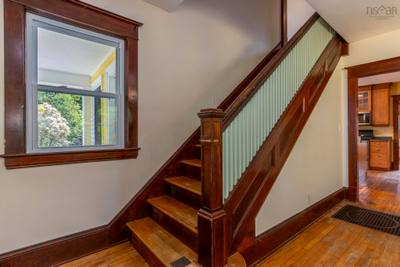 63 Croft Road — photo 2