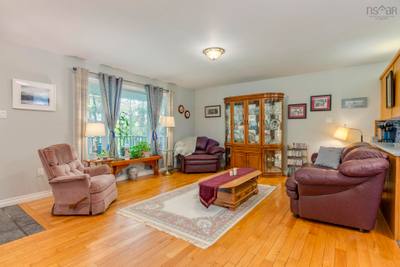 20 Willowdale Drive — photo 7