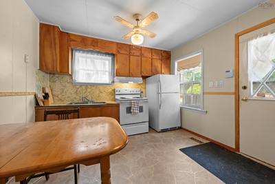380 Rocky Lake Drive — photo 8