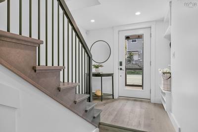 2371 Creighton Street — photo 2