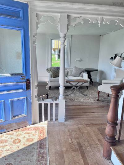 32 Wellington Street — photo 5