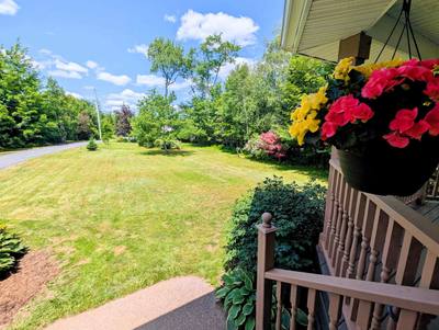 94 Valerie Court — photo 2