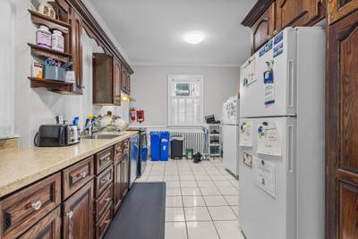 1394 Edward Street — photo 3