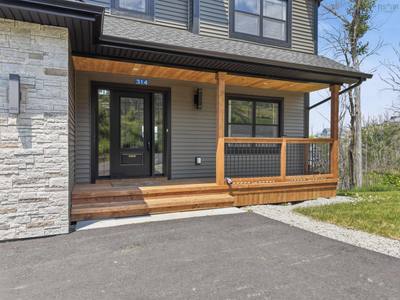 314 Carmel Crescent — photo 2