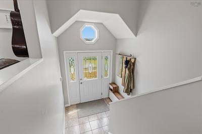 53 Megan Crescent — photo 5