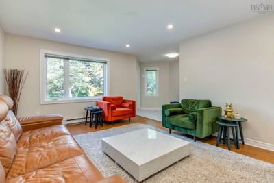 4 Turnberry Lane — photo 5