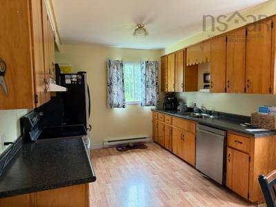 52 Silver Road — photo 4