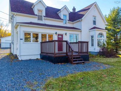 1745 Victoria Street — photo 2
