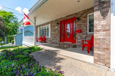 85 Brentwood Drive — photo 3