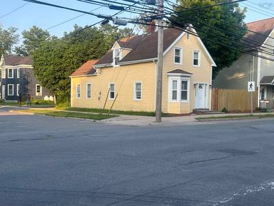 120 College Street — photo 2