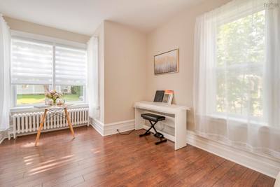 453 Pleasant Street — photo 7