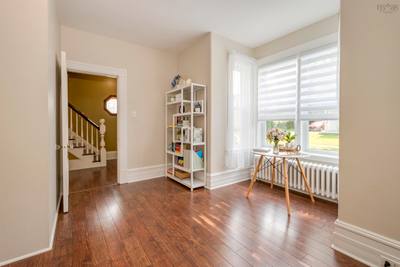453 Pleasant Street — photo 8