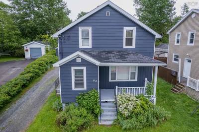 63 Sutherland Street — photo 2