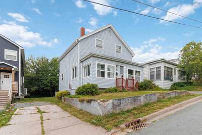 211 Marvin Street — photo 2