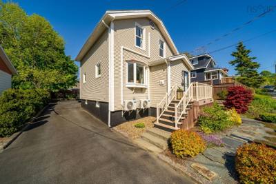 8 Eaton Avenue — photo 3