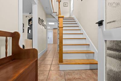 8 Eaton Avenue — photo 4