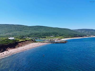355 Red River Rd. — photo 5